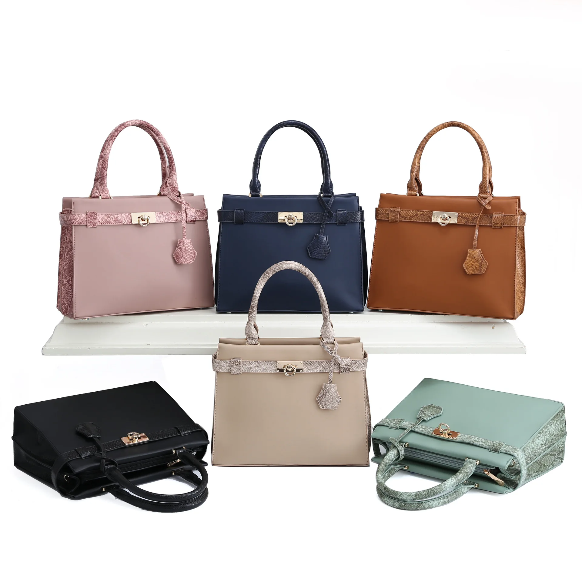 Handbag female 2021 spring and summer new fashion mini simple PU snake print one-shoulder diagonal bag
Handbag female 2021 spring and summer new fashion mini simple PU snake print one-shoulder diagonal bag