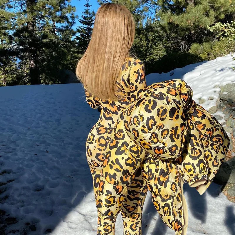 Cotton Down Coat Winter Women Leopard Print Outerwear Hooded Zipper Warm Parkas Casual Oversize Hot Jacket 2021 Bubble Puffer
Cotton Down Coat Winter Women Leopard Print Outerwear Hooded Zipper Warm Parkas Casual Oversize Hot Jacket 2021 Bubble Puffer