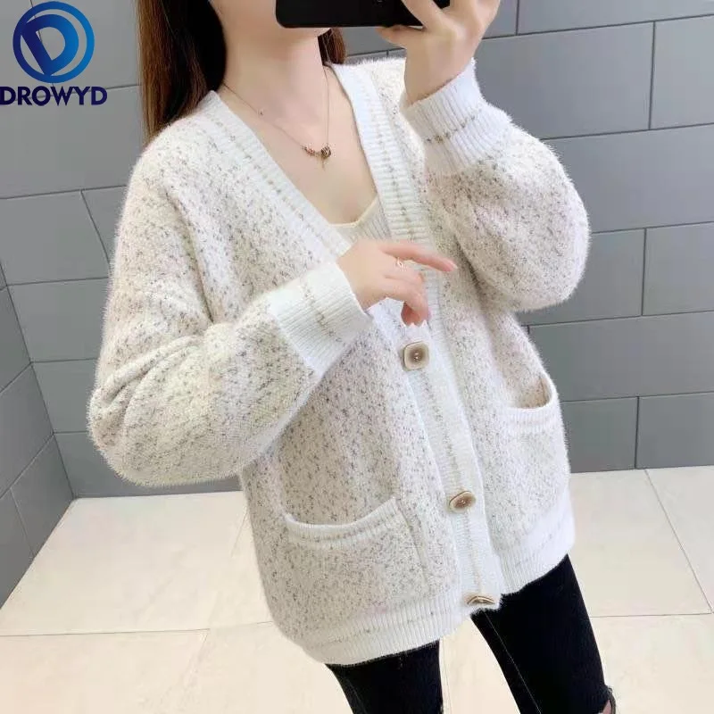 2021 Autumn and Winter Blue Sweater Cardigan Jacket Women Knit Sweater Korean Loose Outer Wear Color Matching V-neck Sweater Top
2021 Autumn and Winter Blue Sweater Cardigan Jacket Women Knit Sweater Korean Loose Outer Wear Color Matching V-neck Sweater Top
