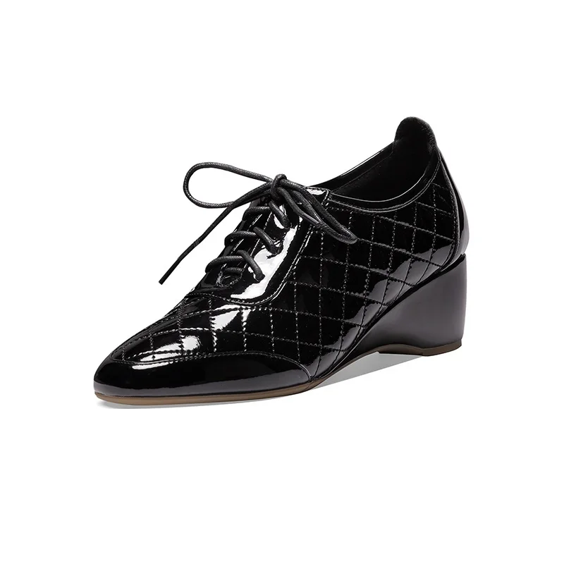 EGONERY new style autumn slope heel patent leather frenulum office lady abrasion resistant antiskid comfortable fashion
EGONERY new style autumn slope heel patent leather frenulum office lady abrasion resistant antiskid comfortable fashion