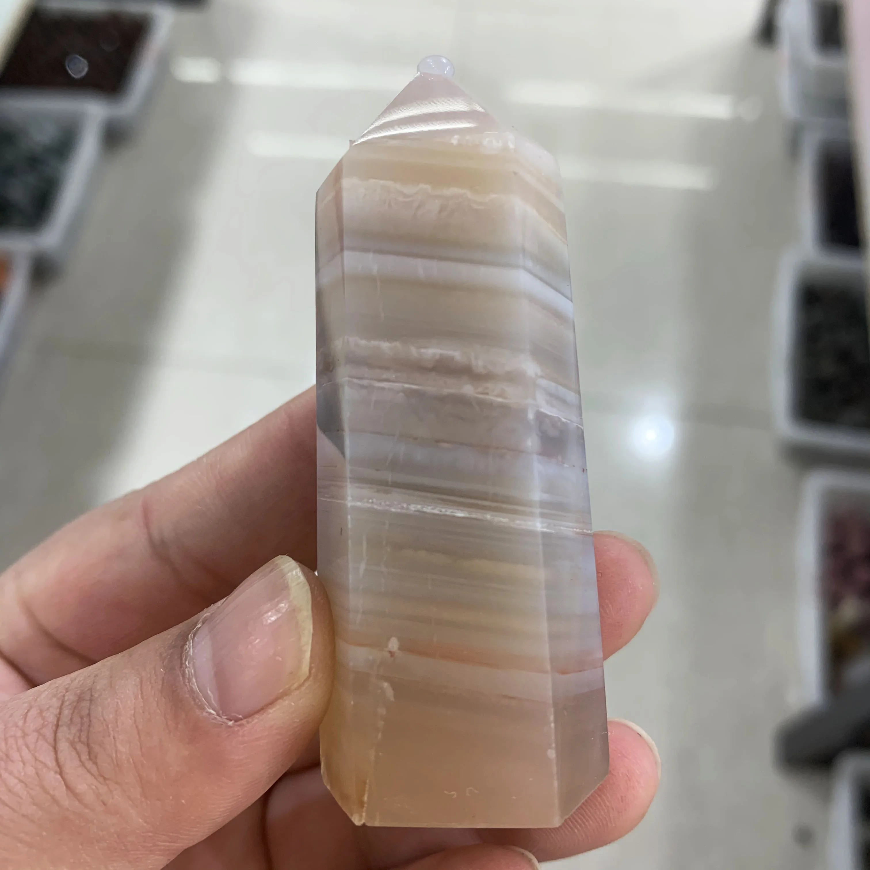 High Quality Natural White Stripe Point Reiki Energy Crystal Stone Tower For Healing Home Decor
High Quality Natural White Stripe Point Reiki Energy Crystal Stone Tower For Healing Home Decor