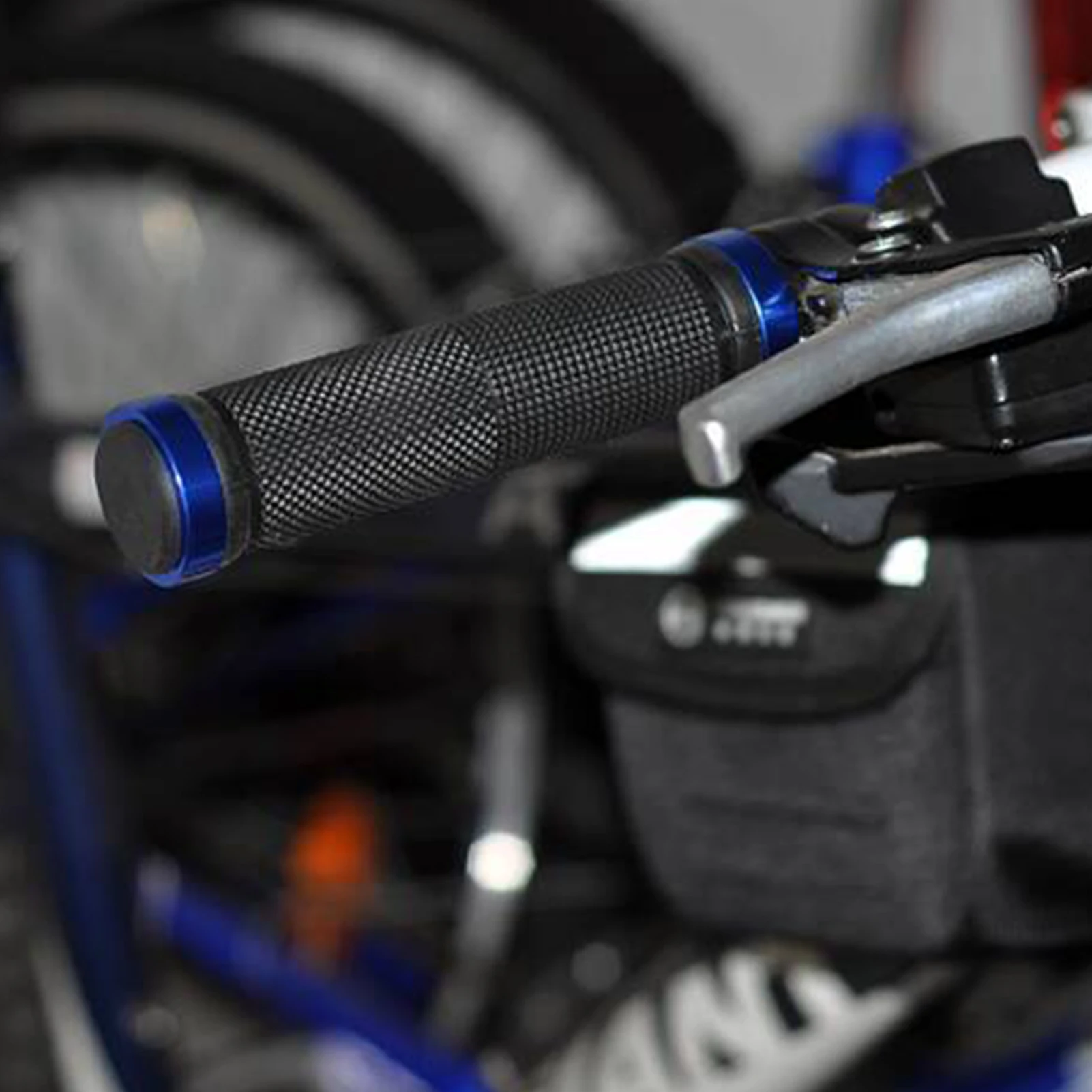 2Pcs Bicycle Double Lock Handlebar Grip Mountain Road Bike MTB Non-Slip Handle Bar Covers Cycling Accessories
2Pcs Bicycle Double Lock Handlebar Grip Mountain Road Bike MTB Non-Slip Handle Bar Covers Cycling Accessories