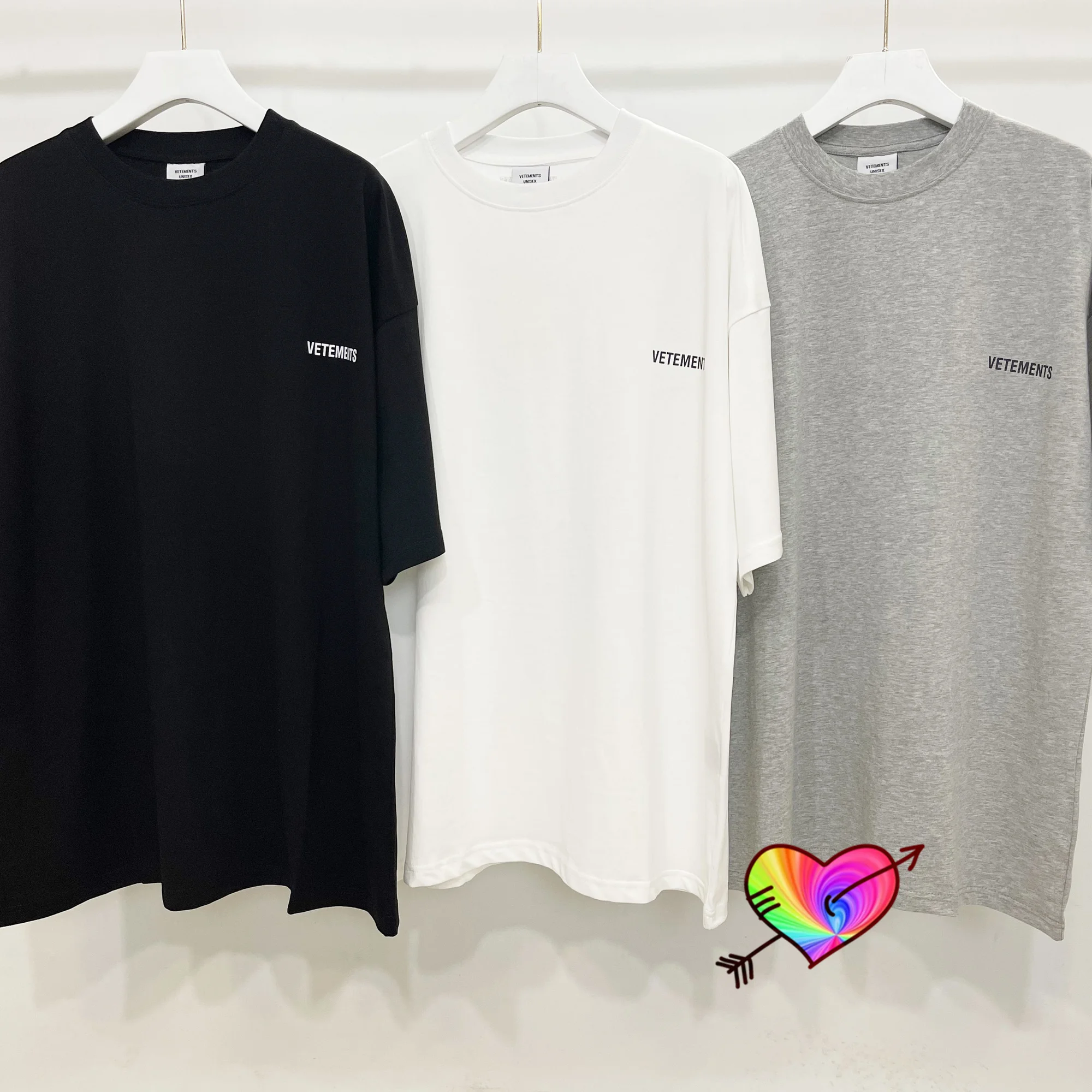 Мужская и женская футболка с коротким рукавом, из плотной ткани
Мужская и женская футболка с коротким рукавом, из плотной ткани