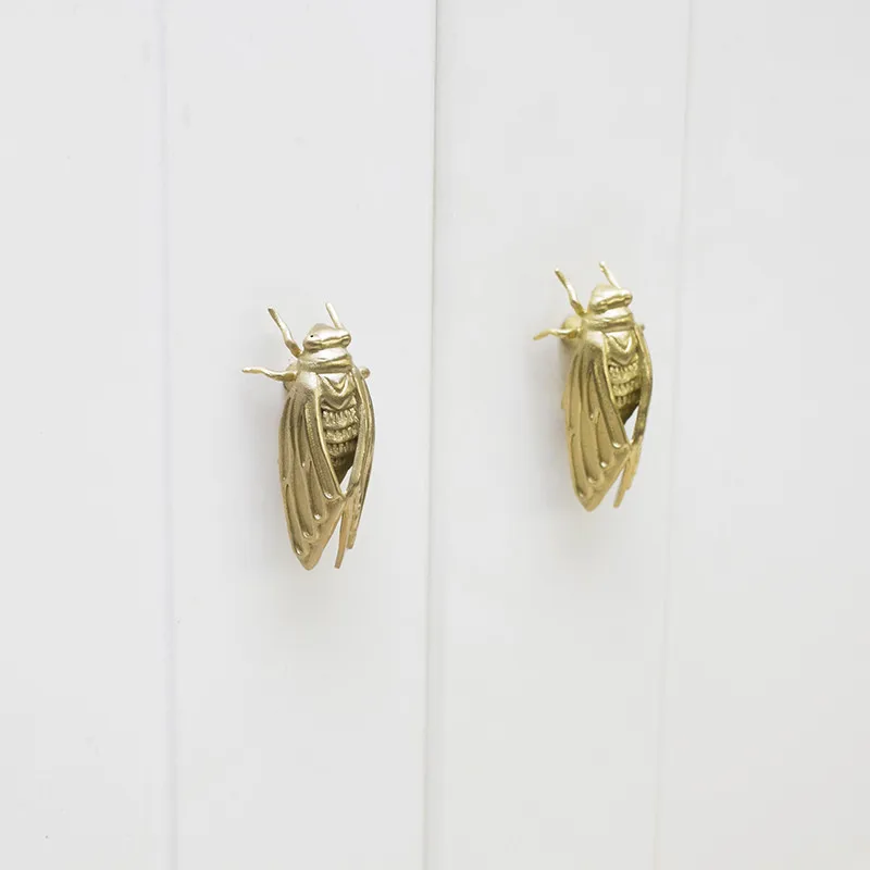 Nordic Brass Cicada Shape Knob Luxury Wardrobe Kitchen Cupboard Cabinet Door Handles Drawer Pulls and Konbs Furniture Hardware
Nordic Brass Cicada Shape Knob Luxury Wardrobe Kitchen Cupboard Cabinet Door Handles Drawer Pulls and Konbs Furniture Hardware