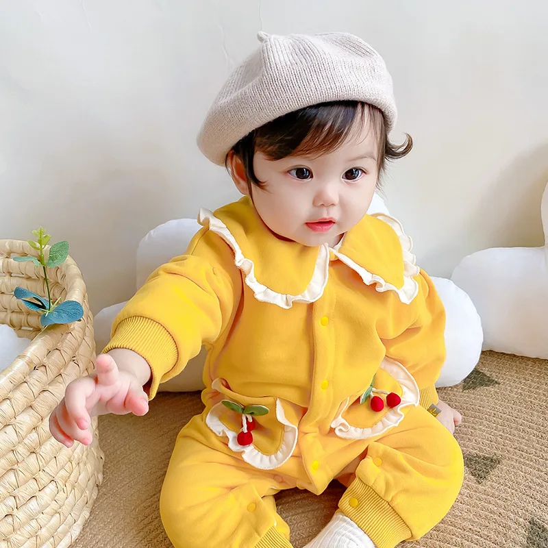 New Baby Romper 2020 Winter Card Lace Collar Cherry Decorative Pocket One-piece Baby Long Romper
New Baby Romper 2020 Winter Card Lace Collar Cherry Decorative Pocket One-piece Baby Long Romper