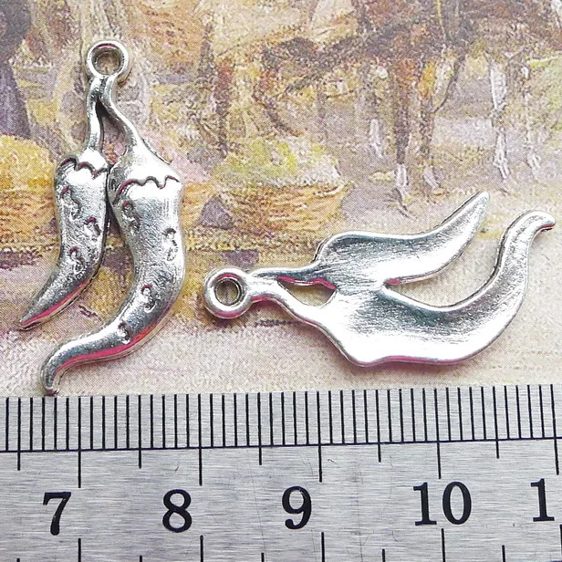 10PCS/Lot 14mm*31mm Pendant Antique Silver Color Chili Charms For DIY Jewelry Making Handmade Craft
10PCS/Lot 14mm*31mm Pendant Antique Silver Color Chili Charms For DIY Jewelry Making Handmade Craft