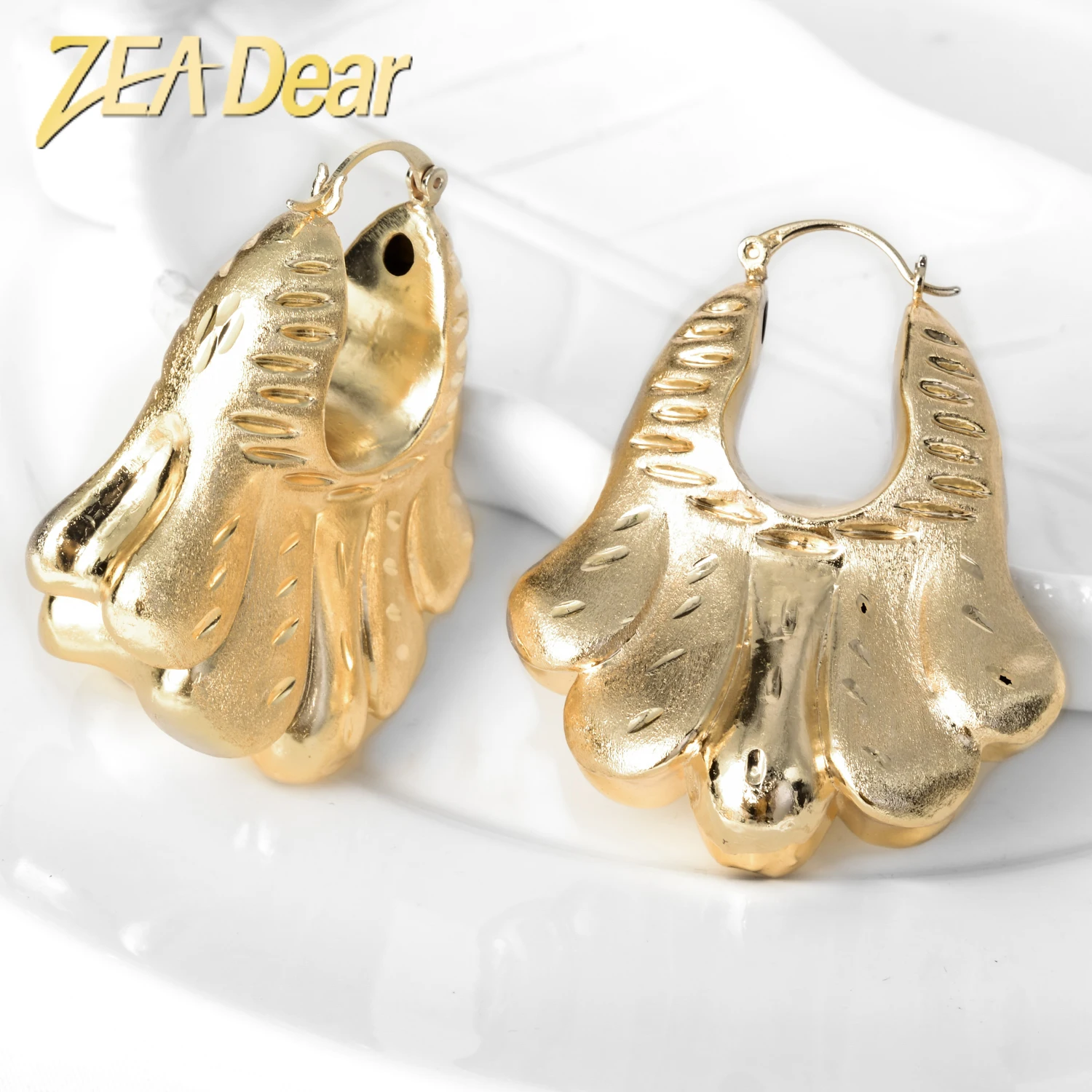 ZEADear Jewelry Bohemia Earrings Hot Sale For Women Big Hoop Earrings Gold Plated For Wedding Party Anniversary Gift Trendy
ZEADear Jewelry Bohemia Earrings Hot Sale For Women Big Hoop Earrings Gold Plated For Wedding Party Anniversary Gift Trendy