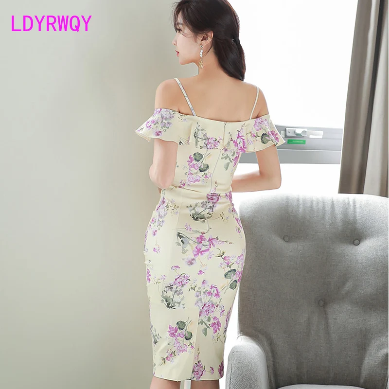 2020 summer new Korean version of sexy temperament slim ruffled sling print bag hip dress Sleeveless Knee-Length
2020 summer new Korean version of sexy temperament slim ruffled sling print bag hip dress Sleeveless Knee-Length