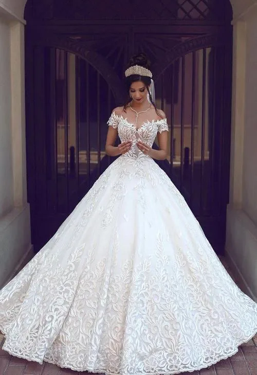 Vintage Ball Gown Boat Neck Chapel Train Off The Shoulder Lace Wedding Dresses With Applique
Vintage Ball Gown Boat Neck Chapel Train Off The Shoulder Lace Wedding Dresses With Applique