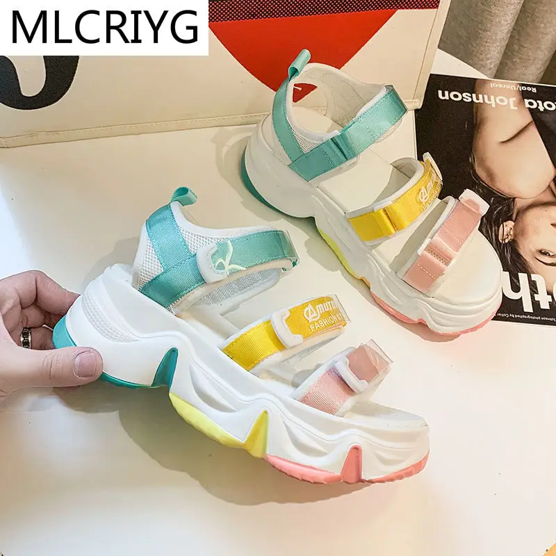 Summer New Women Casual Sandals Platform Popular Color Matching Women Shoes Outdoor Comfortable Walking Open Toe Women Sandals
Summer New Women Casual Sandals Platform Popular Color Matching Women Shoes Outdoor Comfortable Walking Open Toe Women Sandals