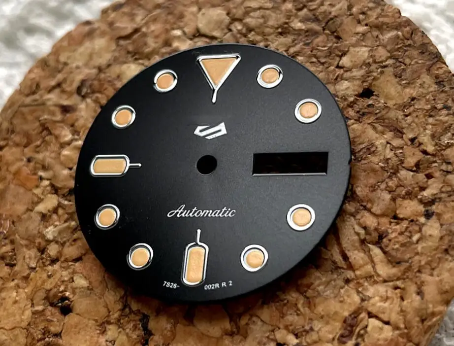 No.5 watch male Japanese green water Refit abalone dial with 28.5mm tortoise king face to fit nh36 movement orange nail surface
No.5 watch male Japanese green water Refit abalone dial with 28.5mm tortoise king face to fit nh36 movement orange nail surface