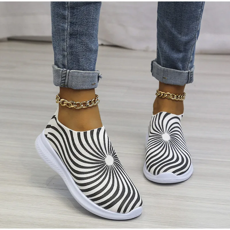 Colorblock Revolving Pattern Womens Casual Sports Shoes Mesh Slip-On Single Footwear Couples Loafers Women Flats Plus Size 35-43
Colorblock Revolving Pattern Womens Casual Sports Shoes Mesh Slip-On Single Footwear Couples Loafers Women Flats Plus Size 35-43