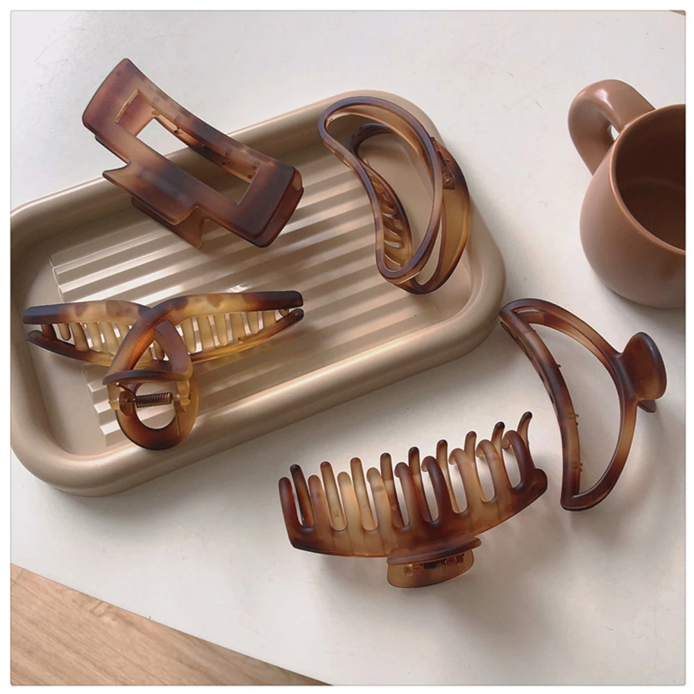 Hair Clips For Women Elegant Amber Tortoiseshell Jaw Clips Geometric Simple Ponytail Hair Claw High Quality Hair Clip Thick Hair
Hair Clips For Women Elegant Amber Tortoiseshell Jaw Clips Geometric Simple Ponytail Hair Claw High Quality Hair Clip Thick Hair