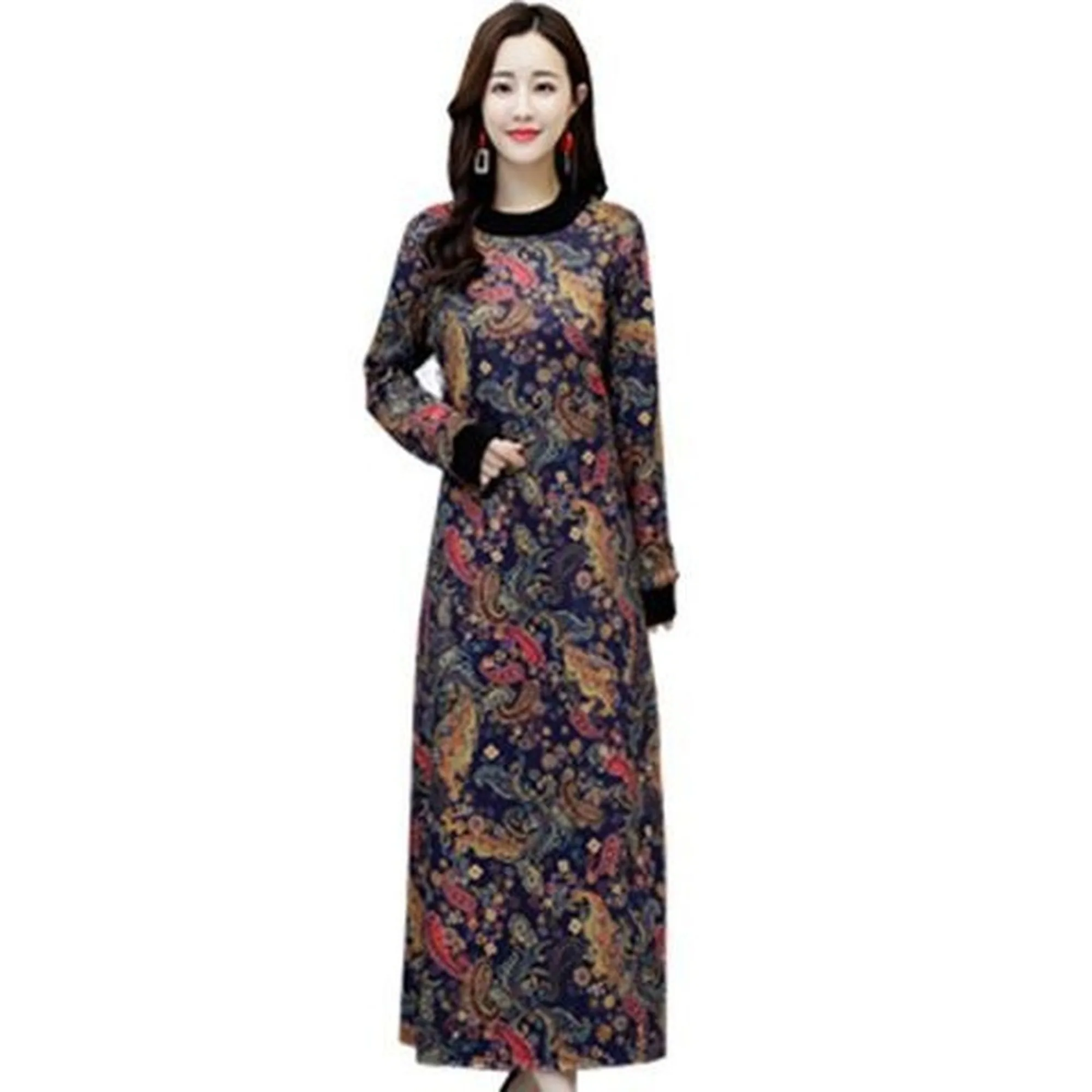 Plush and thickened autumn and winter retro new dress women's high neck thermal long skirt 
Plush and thickened autumn and winter retro new dress women's high neck thermal long skirt