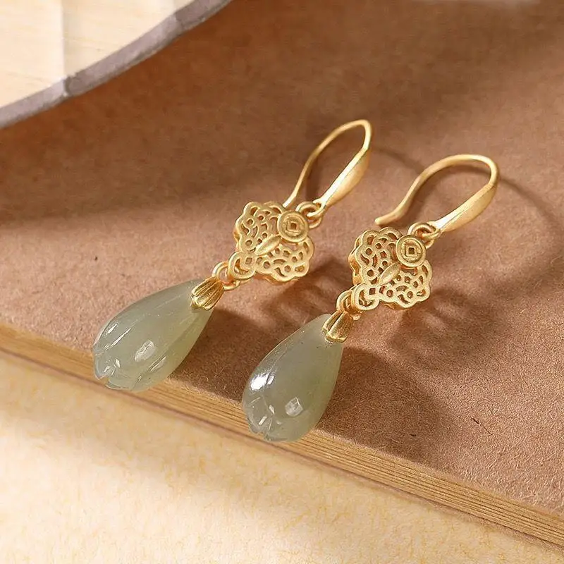 S925 Sterling Silver Gilding Hetian Jade Magnolia Simple Personality Retro Blessing Within Sight Women's Earrings Earrings
S925 Sterling Silver Gilding Hetian Jade Magnolia Simple Personality Retro Blessing Within Sight Women's Earrings Earrings