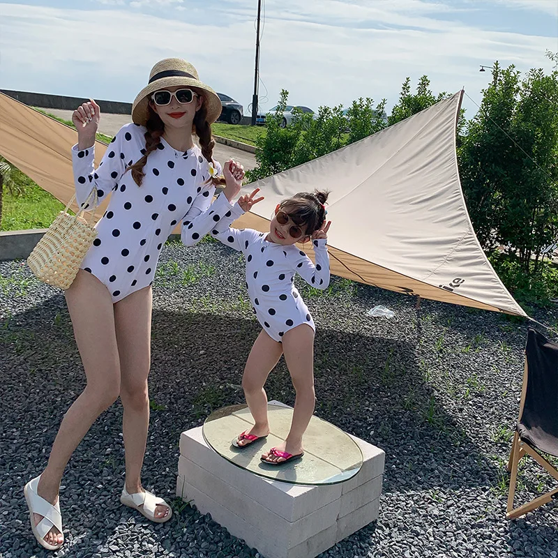 Family Matching Outfits Women's Swimsuit Kids Quick Dry One Piece Summer Long Wave Swimsuit Trend Swimsuit Mother Daughter
Family Matching Outfits Women's Swimsuit Kids Quick Dry One Piece Summer Long Wave Swimsuit Trend Swimsuit Mother Daughter
