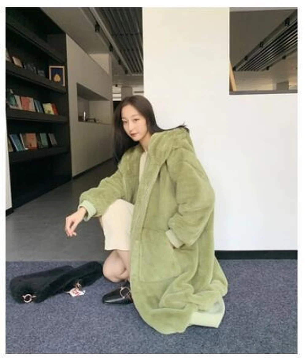 Luxury Fur Teddy Coat Thick Warm Winter Long Hooded Plus Size Female Overcoat Jacket High Quality Women Fake Rabbit Fur Jacket
Luxury Fur Teddy Coat Thick Warm Winter Long Hooded Plus Size Female Overcoat Jacket High Quality Women Fake Rabbit Fur Jacket