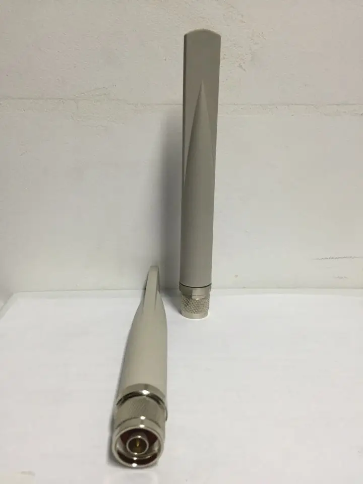 2.4g and 5G dual-frequency 5DB hard glue rod omnidirectional antenna, N male head, 18 cm long, 1.5 cm in diameter
2.4g and 5G dual-frequency 5DB hard glue rod omnidirectional antenna, N male head, 18 cm long, 1.5 cm in diameter