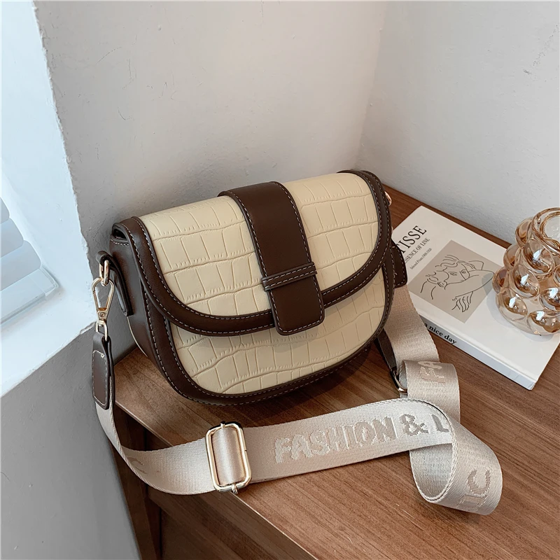 Vintage Stone Pattern Saddle Small Shoulder Crossbody Bags For Women Brand Designer Wide Strap Half Round Ladies Handbags 2021
Vintage Stone Pattern Saddle Small Shoulder Crossbody Bags For Women Brand Designer Wide Strap Half Round Ladies Handbags 2021