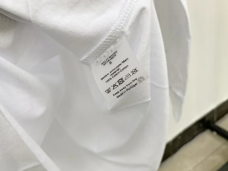 Women White Long Sleeve T-shirt 100% Cotton V-neck with Buttons Back Letter Printed Early Autumn Top
Women White Long Sleeve T-shirt 100% Cotton V-neck with Buttons Back Letter Printed Early Autumn Top