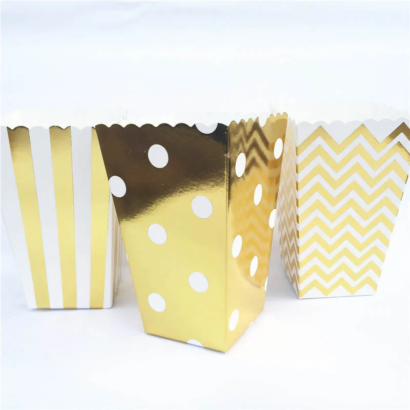 Gold/Silver 12Pcs/Pack Paper for Xmas Wedding Popcorn Box Candy Sanck Bag Birthday Party Supplies Table Decoration Accessories 
Gold/Silver 12Pcs/Pack Paper for Xmas Wedding Popcorn Box Candy Sanck Bag Birthday Party Supplies Table Decoration Accessories