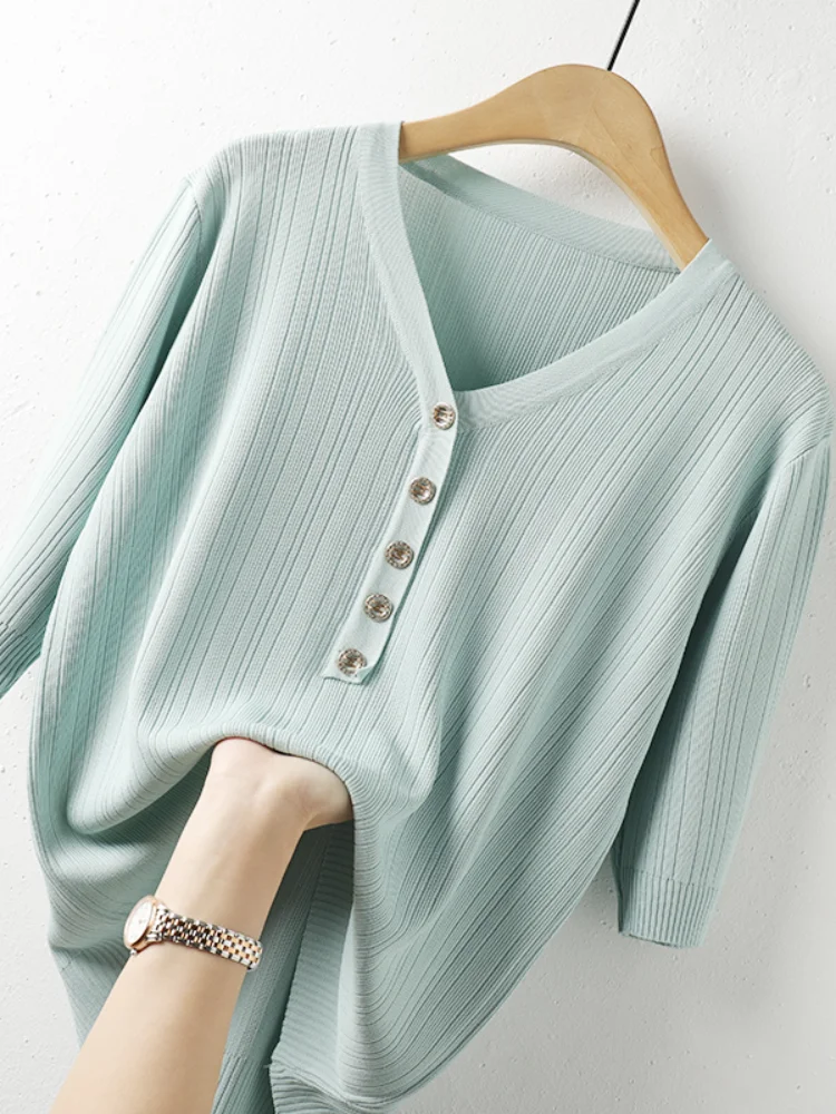 Solid Knitted Women T-Shirts Summer New Design 2021 Button V-Neck Loose Half-Sleeved Elegant Office Lady Outwear Tops Tees
Solid Knitted Women T-Shirts Summer New Design 2021 Button V-Neck Loose Half-Sleeved Elegant Office Lady Outwear Tops Tees