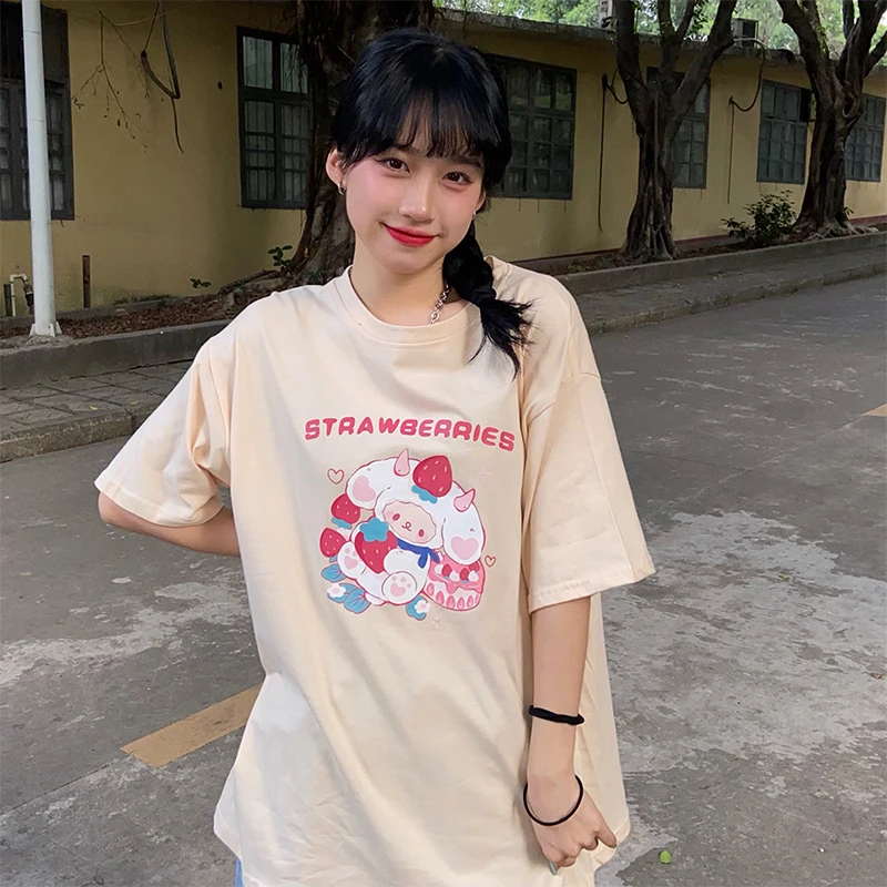 Japanese Kawaii Cute Short-Sleeved Tee Sweet Soft Girl Loose O-Neck Women's Top Strawberry Cartoon Print Harajuku Streetwear
Japanese Kawaii Cute Short-Sleeved Tee Sweet Soft Girl Loose O-Neck Women's Top Strawberry Cartoon Print Harajuku Streetwear