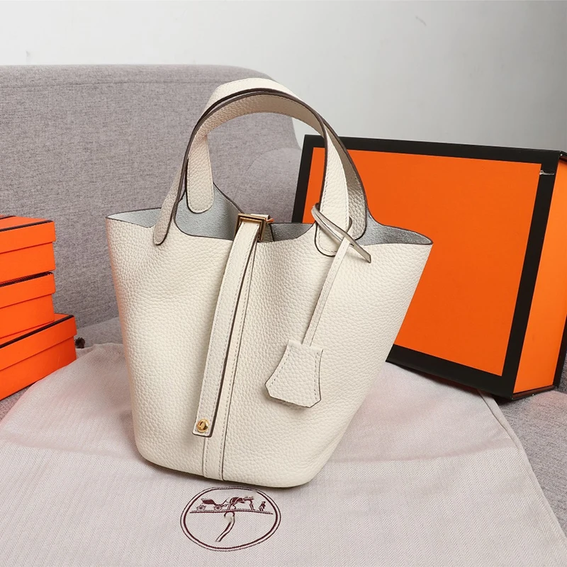 2021 New Luxury Picotin Lock Brand Fashion Mother And Child Vegetable Basket Bag Lychee Pattern Retro Handbag Bucket Bag Female
2021 New Luxury Picotin Lock Brand Fashion Mother And Child Vegetable Basket Bag Lychee Pattern Retro Handbag Bucket Bag Female