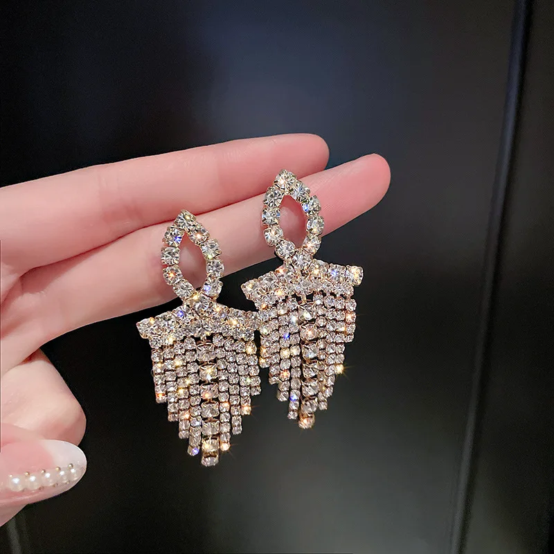 Charm Cubic Zirconia Earring Tassels Earrings for Women's Jewelry Korean Fashion Accessories 2021
Charm Cubic Zirconia Earring Tassels Earrings for Women's Jewelry Korean Fashion Accessories 2021