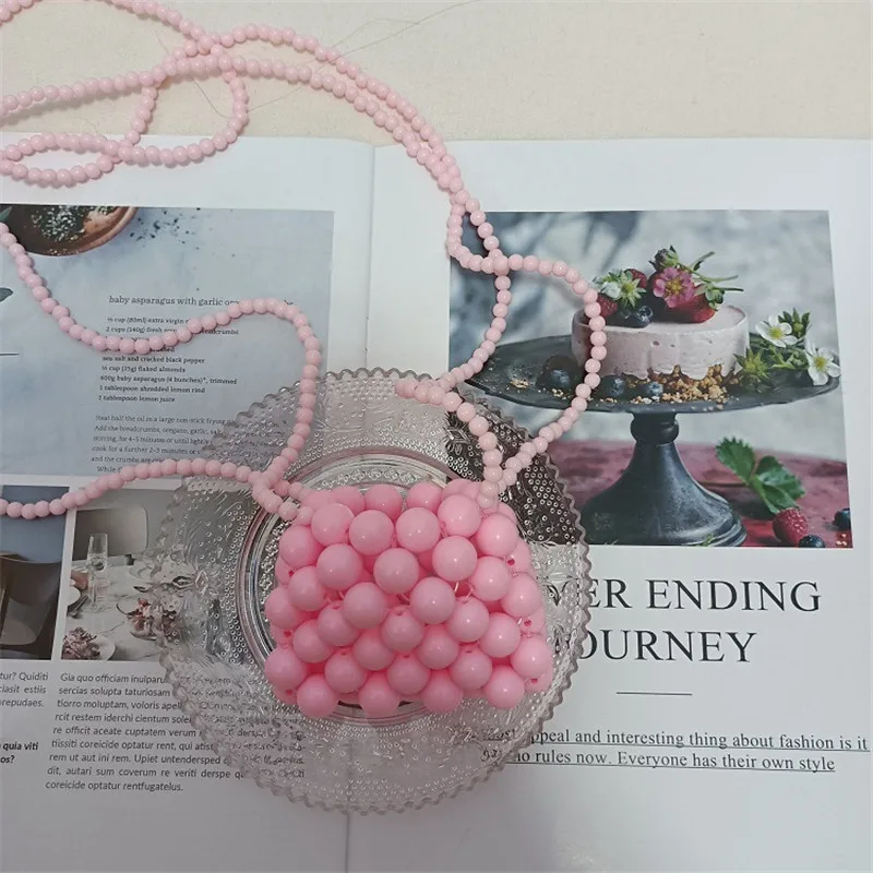 2021 European and American women's new OK double-chain messenger bag woven braided pearl bag 1993
2021 European and American women's new OK double-chain messenger bag woven braided pearl bag 1993