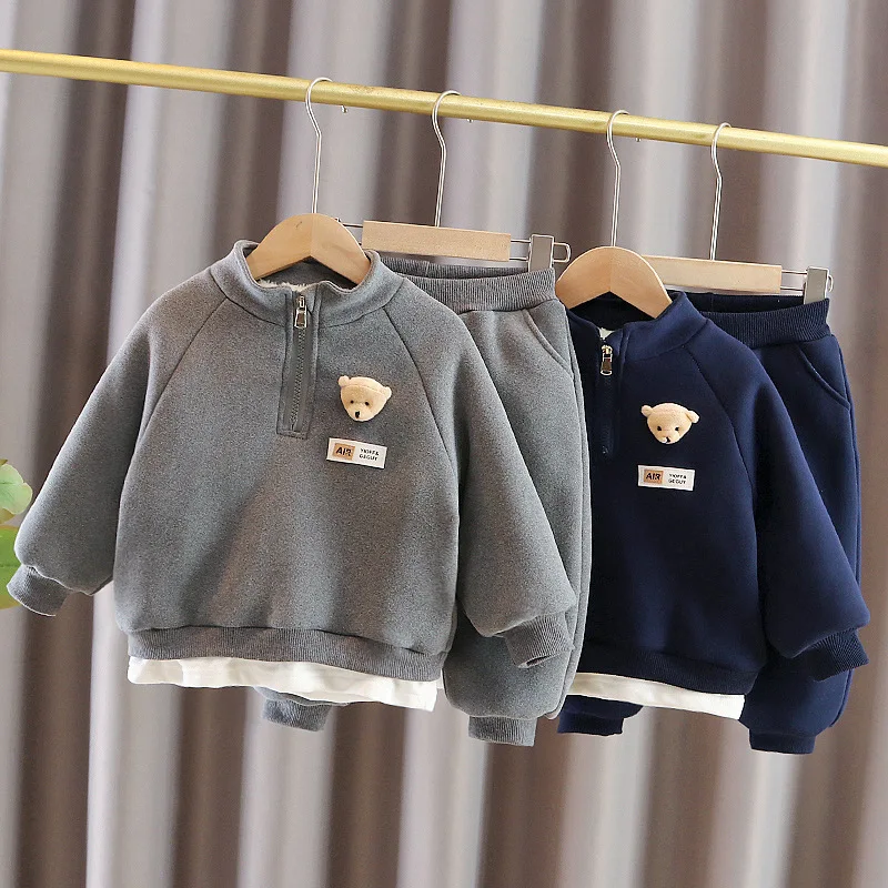 Children's Clothing Boys' Winter Clothing Plush Thickened High Collar Cotton Cartoon Sweater Sweatpants Two-piece Warm Suit
Children's Clothing Boys' Winter Clothing Plush Thickened High Collar Cotton Cartoon Sweater Sweatpants Two-piece Warm Suit