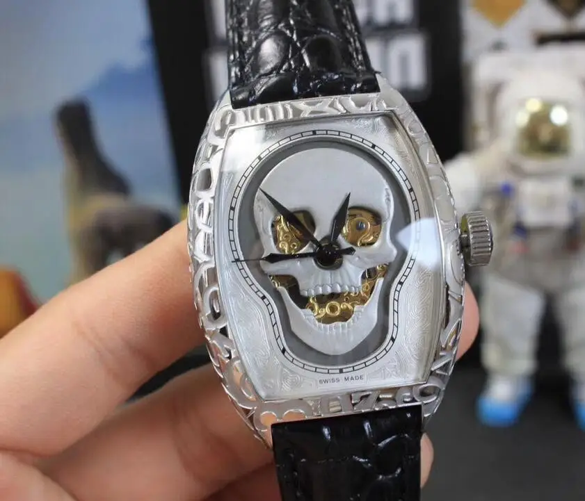 Magic digital wine bucket men's watch three dimensional hollow out carved skull face plate automatic mechanical leather strap
Magic digital wine bucket men's watch three dimensional hollow out carved skull face plate automatic mechanical leather strap