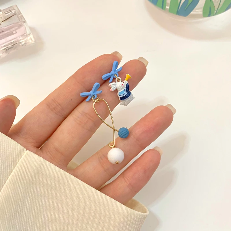 S925 needle Cute Jewelry Little Rabbit Bow Earrings 2021 New Design Lovely Asymmetrical Blue White Earrings For Girl Lady Gifts
S925 needle Cute Jewelry Little Rabbit Bow Earrings 2021 New Design Lovely Asymmetrical Blue White Earrings For Girl Lady Gifts
