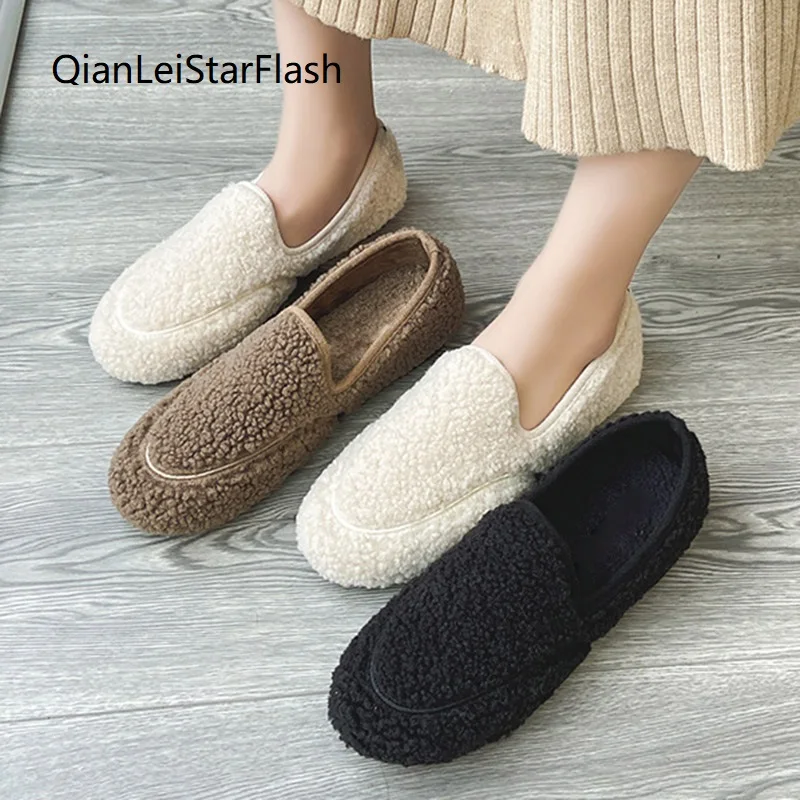 2021 Winter Women Loafers Lambs wool shoes Hot Woman Flats Slip on Shoes Fur Plush Warm Ladies Shoes Black Brown Boat Shoe 
2021 Winter Women Loafers Lambs wool shoes Hot Woman Flats Slip on Shoes Fur Plush Warm Ladies Shoes Black Brown Boat Shoe