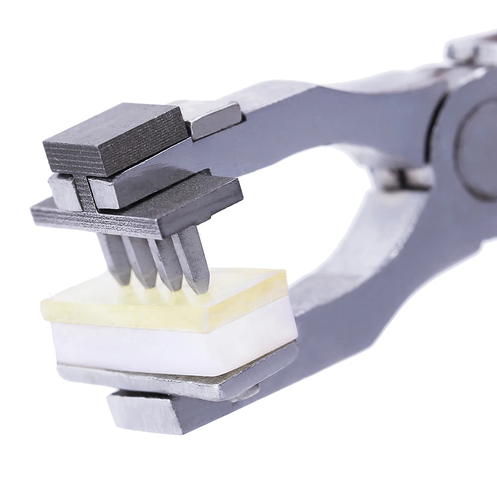 TOYOBER Silent DIY Leather Craft Tools Hole Punches Rhombus Point Pliers Stitching Hand Pliers 2+4 Tooth Rhombus Point Pliers 
TOYOBER Silent DIY Leather Craft Tools Hole Punches Rhombus Point Pliers Stitching Hand Pliers 2+4 Tooth Rhombus Point Pliers