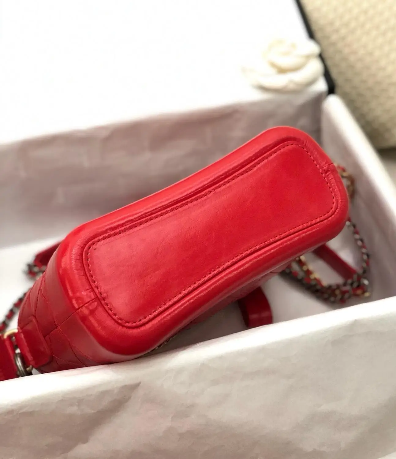 hot sale luxury designer chain handle handbags woman handbag shoulder bag import calfskin leather Europe brand top high quality
hot sale luxury designer chain handle handbags woman handbag shoulder bag import calfskin leather Europe brand top high quality