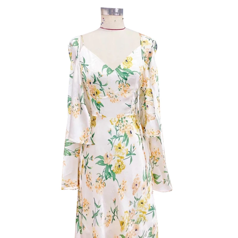 TWOTWINSTYLE Print Two Piece Set For Women V Neck Long Sleeve Lace Up Shirt High Waist A Line Midi Dress Slim Sets Females Style
TWOTWINSTYLE Print Two Piece Set For Women V Neck Long Sleeve Lace Up Shirt High Waist A Line Midi Dress Slim Sets Females Style