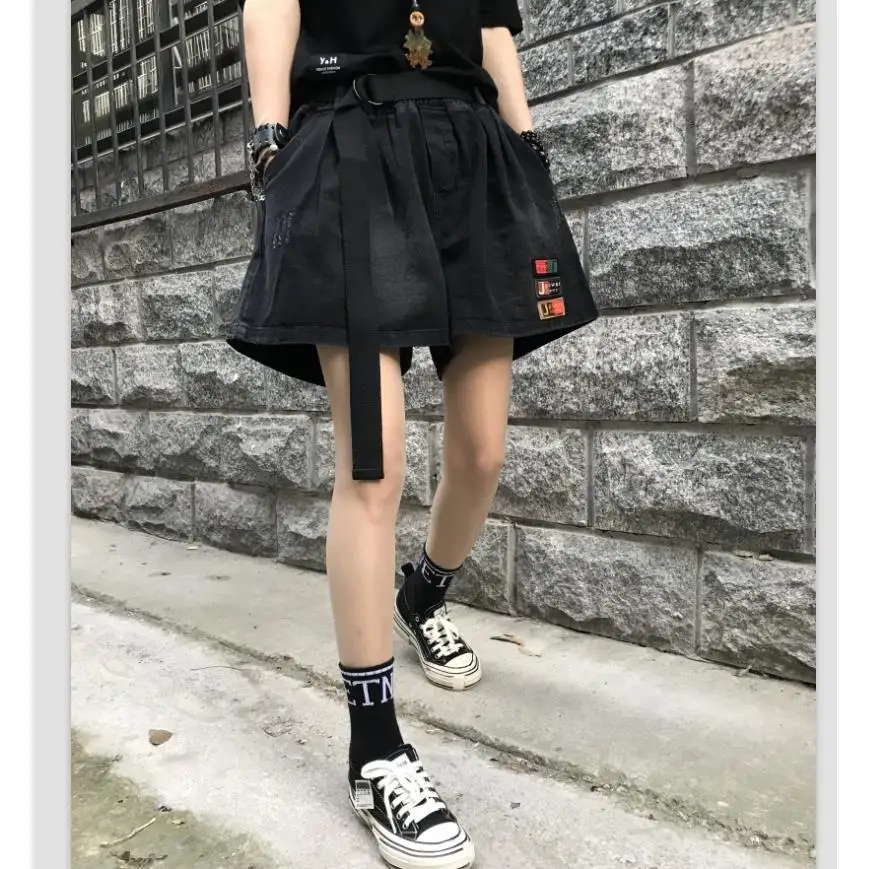 Large 2021 summer new street style, old style, wide leg trend, versatile jeans shorts, hot pants, women's A-line pants
Large 2021 summer new street style, old style, wide leg trend, versatile jeans shorts, hot pants, women's A-line pants