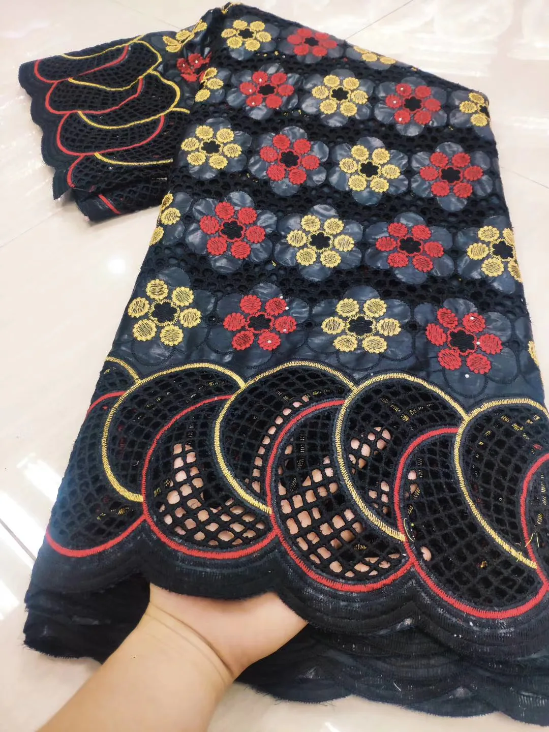 2021 Dubai Fashion In Switzerland Swiss Lace Dubai-style African Lace Fabric Cotton Wedding Party Material AFM4921
2021 Dubai Fashion In Switzerland Swiss Lace Dubai-style African Lace Fabric Cotton Wedding Party Material AFM4921