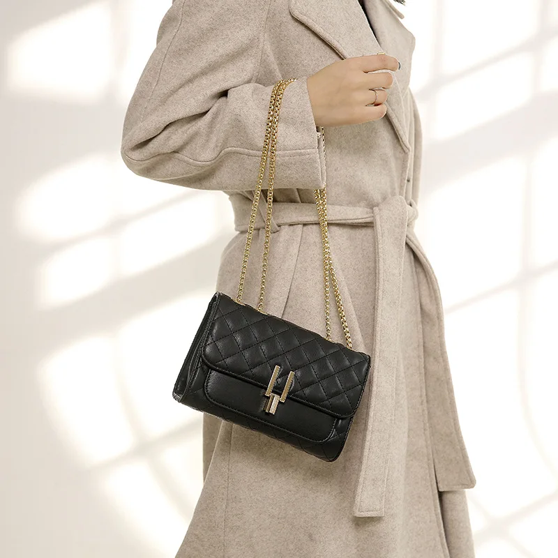 lady bag Messenger Bags Shoulder Bag Crossbody Bags Purse Handbag Retro PU Leather Lattice Chain Fashion Solid Color Luxury Bag
lady bag Messenger Bags Shoulder Bag Crossbody Bags Purse Handbag Retro PU Leather Lattice Chain Fashion Solid Color Luxury Bag