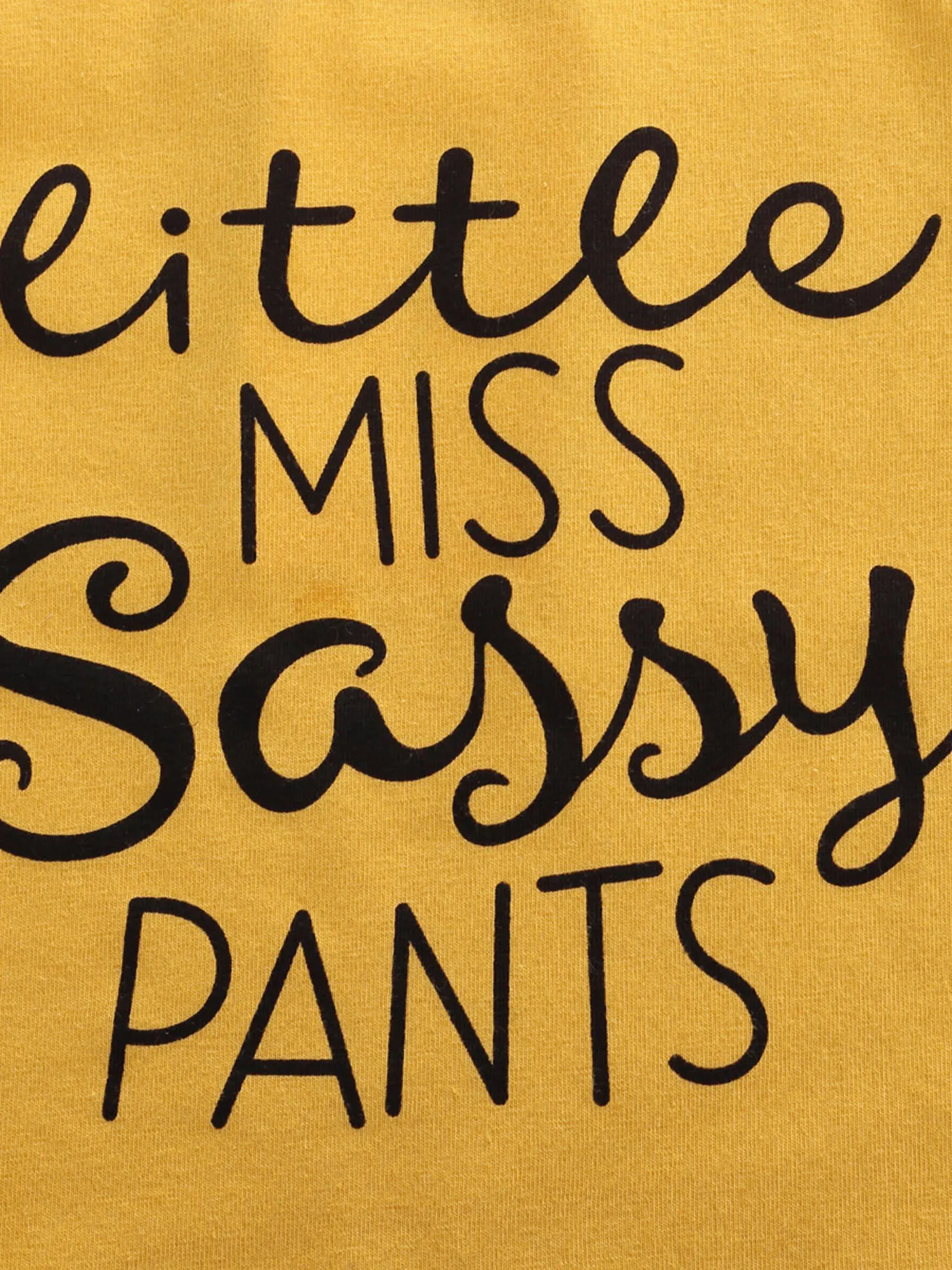 Little Girls 2 PCS Outfit Set, Sleeveless Round Neck Letter Print Loose Top Short Sun Flower Pattern Elastic Band Pants Set 
Little Girls 2 PCS Outfit Set, Sleeveless Round Neck Letter Print Loose Top Short Sun Flower Pattern Elastic Band Pants Set