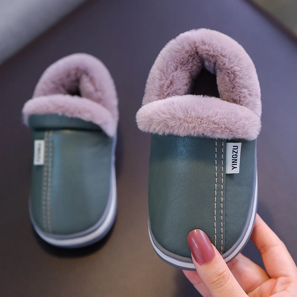 Winter Children Warm Shoes For Boy Girl Cotton Slippers PU Leather Baby Kid Indoor Cotton Shoes Fashion Home Hairy Casual Shoes
Winter Children Warm Shoes For Boy Girl Cotton Slippers PU Leather Baby Kid Indoor Cotton Shoes Fashion Home Hairy Casual Shoes