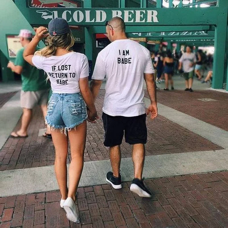

Cute Couples T-shirt Babe Couple Lover T-shirts Funny Couple T Shirt Cute Casual Tops Women Man If Lost Return To Babe I Am Babe