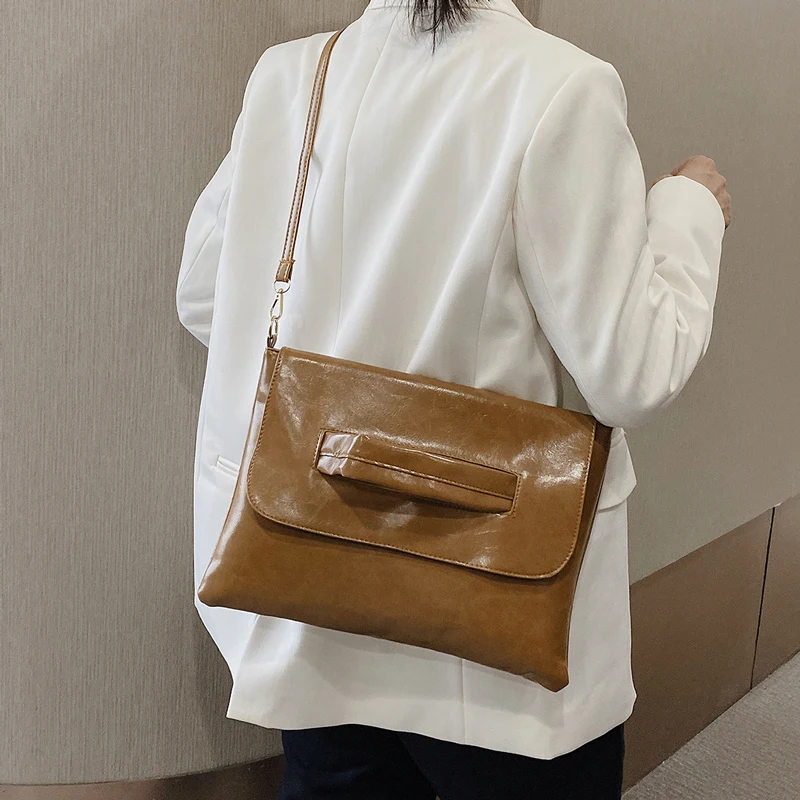 Vintage Women Envelope Clutch Bag PU Leather Crossbody Bag Simple Solid Handbag Purses Female Tote Bag Retro Messenger Bag
Vintage Women Envelope Clutch Bag PU Leather Crossbody Bag Simple Solid Handbag Purses Female Tote Bag Retro Messenger Bag