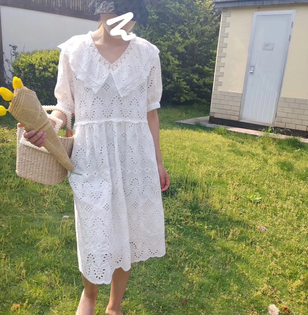 New style summer dress women 2020 peter pan collar hollow out embroidery cotton dress women casual loose dress 
New style summer dress women 2020 peter pan collar hollow out embroidery cotton dress women casual loose dress