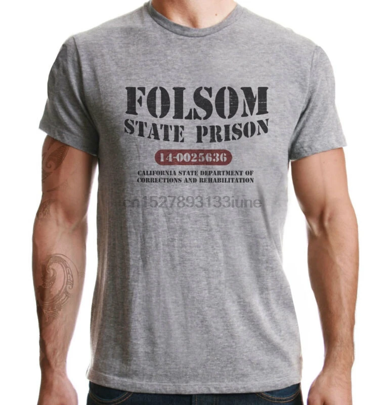 Серая футболка с надписью Folsom State Prison California 1968 и изображением Джони кэша больших