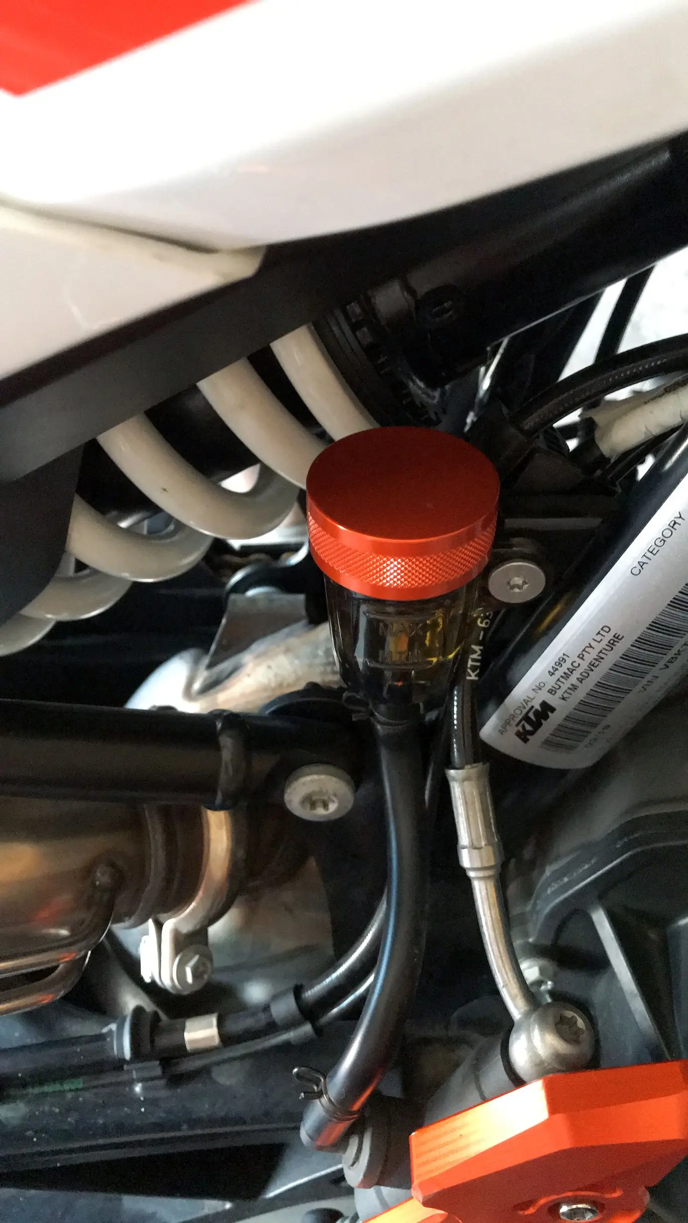 FOR 790 Adventure S 790ADVENTURES 2019 2020- Motorcycle Accessories CNC Aluminum Cylinder Reservoir Rear Brake Oil Cup Cover
FOR 790 Adventure S 790ADVENTURES 2019 2020- Motorcycle Accessories CNC Aluminum Cylinder Reservoir Rear Brake Oil Cup Cover