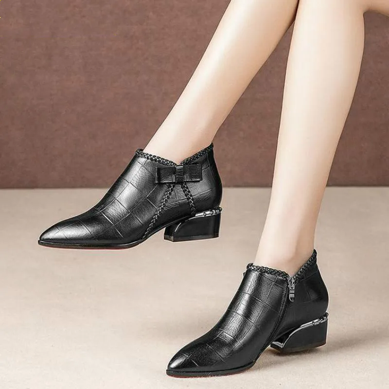 2020Ankle Boots Women Platform Lace Up Buckle Shoes Thick Heel Short Boot Ladies Casual Footwear High Boot ZH100097
2020Ankle Boots Women Platform Lace Up Buckle Shoes Thick Heel Short Boot Ladies Casual Footwear High Boot ZH100097