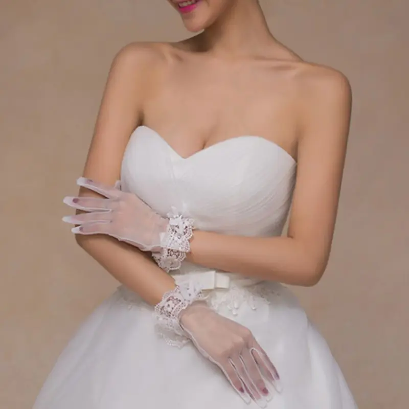 Women Bridal Full Fingered Short Mesh Gloves Ruffles Lace Rhinestone Bowknot Cuff Wrist Length Wedding Mittens Party Costume
Women Bridal Full Fingered Short Mesh Gloves Ruffles Lace Rhinestone Bowknot Cuff Wrist Length Wedding Mittens Party Costume