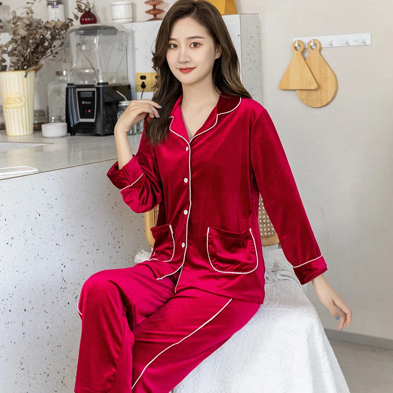 Gold Velvet Pajamas Set Women's Autumn and Winter Newest Long-sleeved Two-piece Cardigan Suit Warn Sleep Wear Women Pajamas
Gold Velvet Pajamas Set Women's Autumn and Winter Newest Long-sleeved Two-piece Cardigan Suit Warn Sleep Wear Women Pajamas